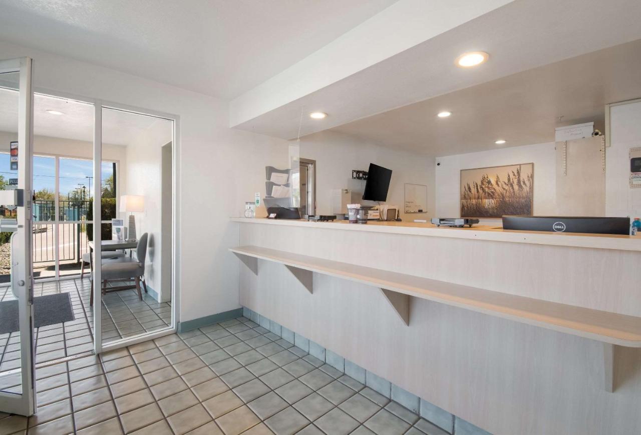 Econo Lodge Yakima Zewnętrze zdjęcie