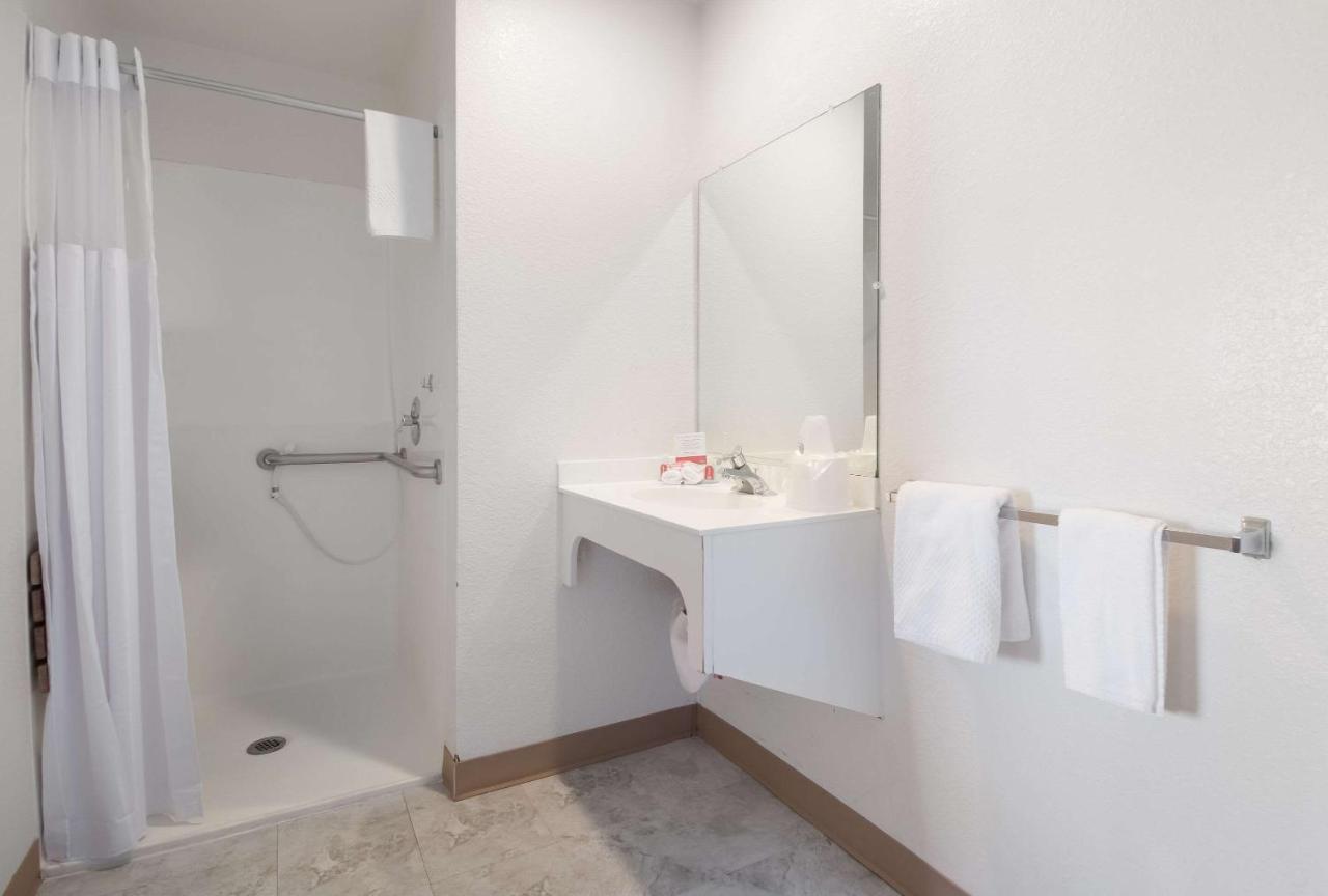 Econo Lodge Yakima Zewnętrze zdjęcie