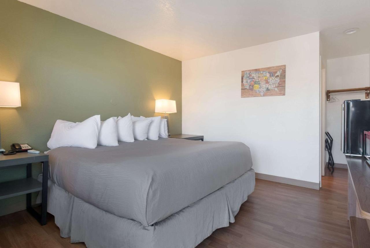 Econo Lodge Yakima Zewnętrze zdjęcie