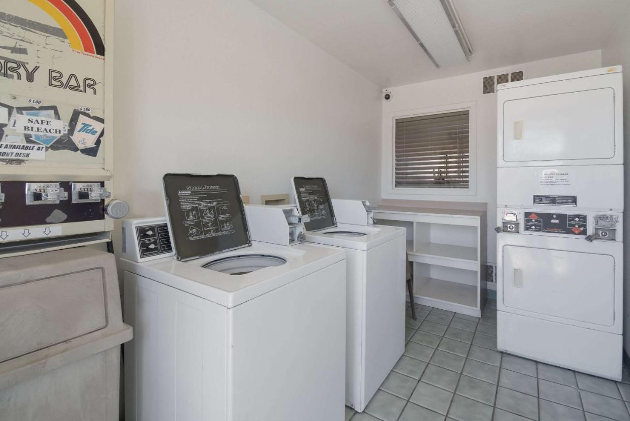 Econo Lodge Yakima Zewnętrze zdjęcie