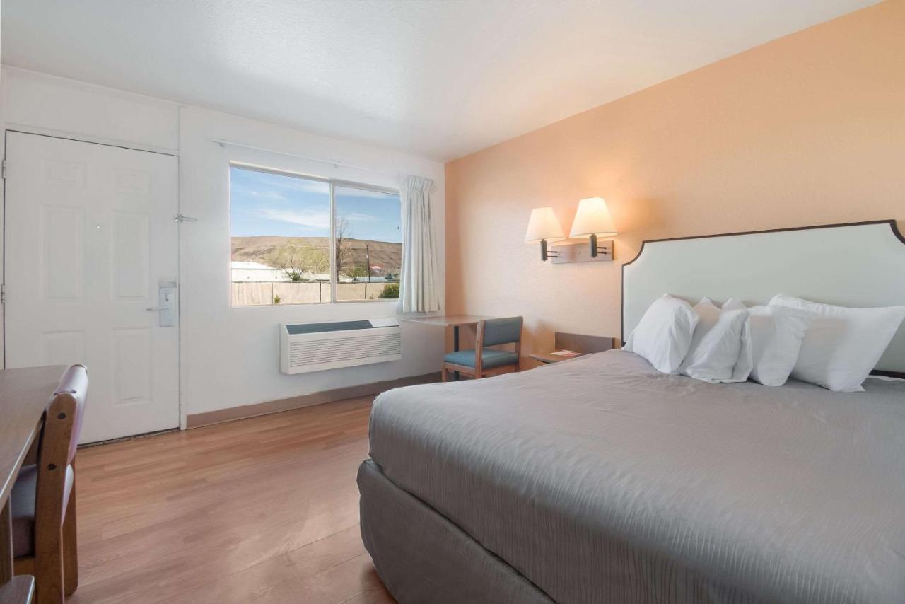 Econo Lodge Yakima Zewnętrze zdjęcie